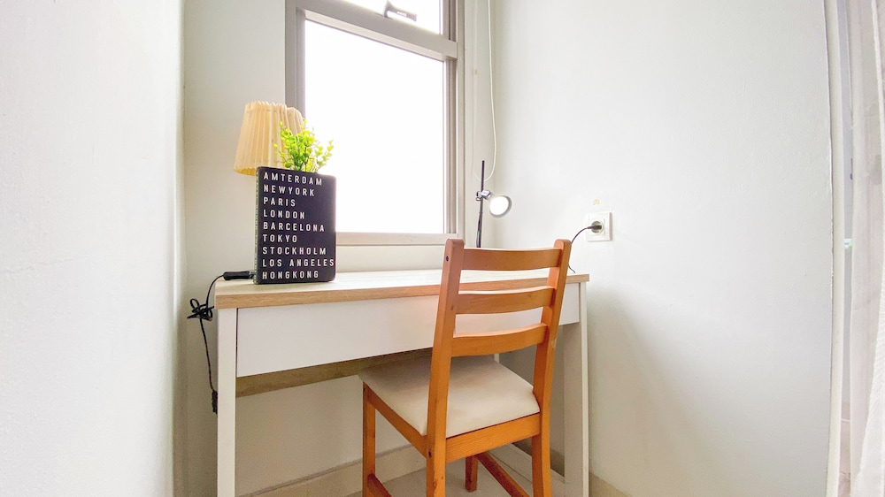 Modern Look and Restful Studio Apartment Springwood Residence Tangerang