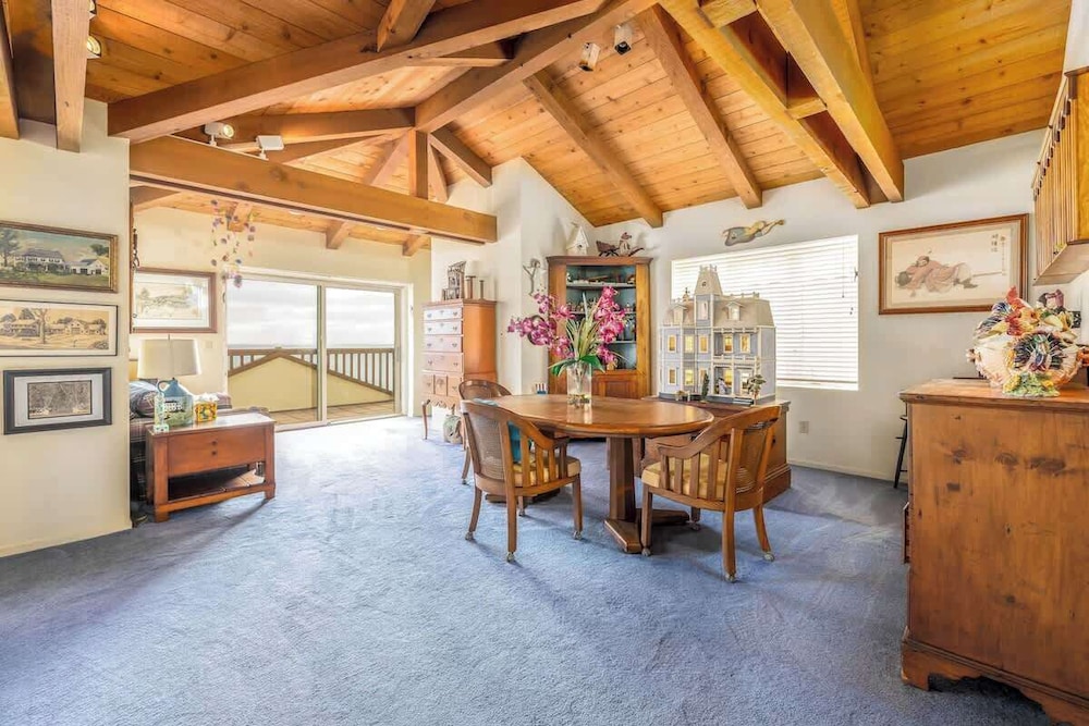 4 Bedroom With Pool in Oceanside