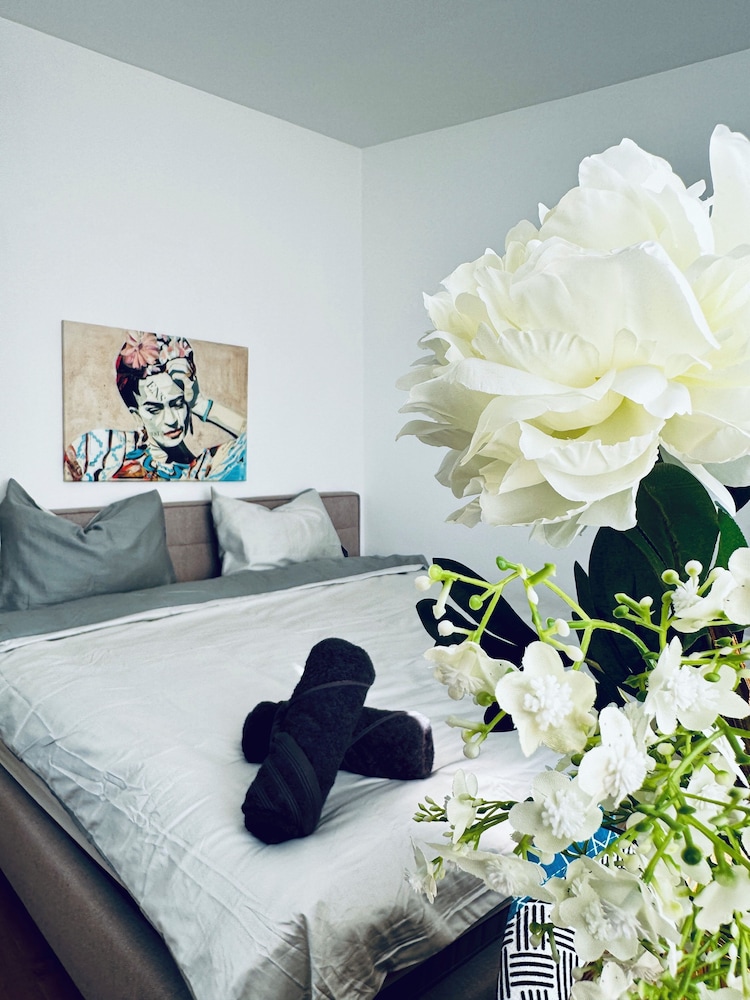 Cozy 5BR Apartment Near Kaufpark