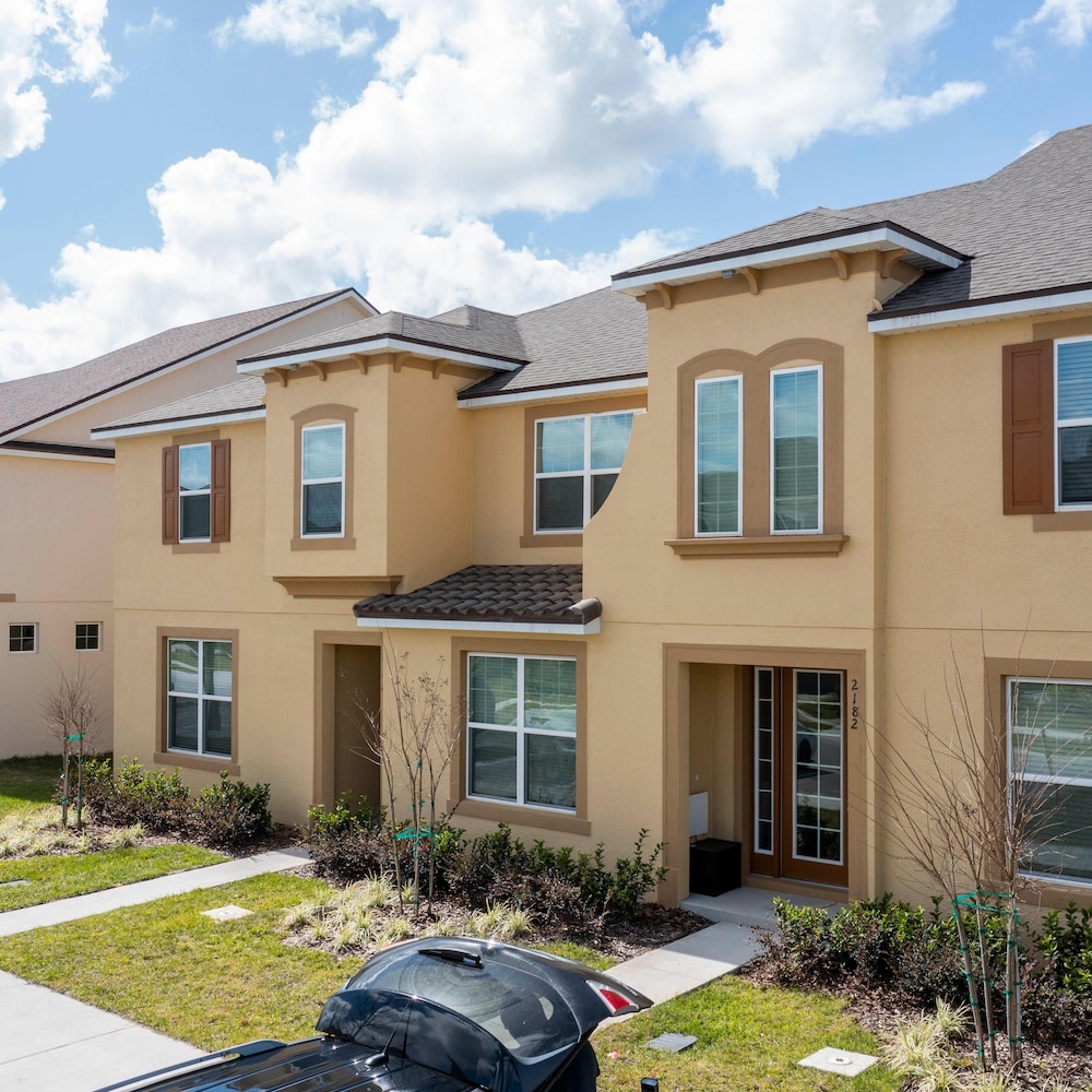 2182 FMP - 4BR Luxury Townhome Pool Disney Solara Retreat view 4