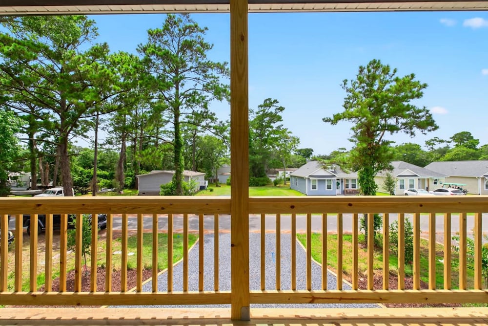 New Listing Luxury House 5 Min Walk to Beach