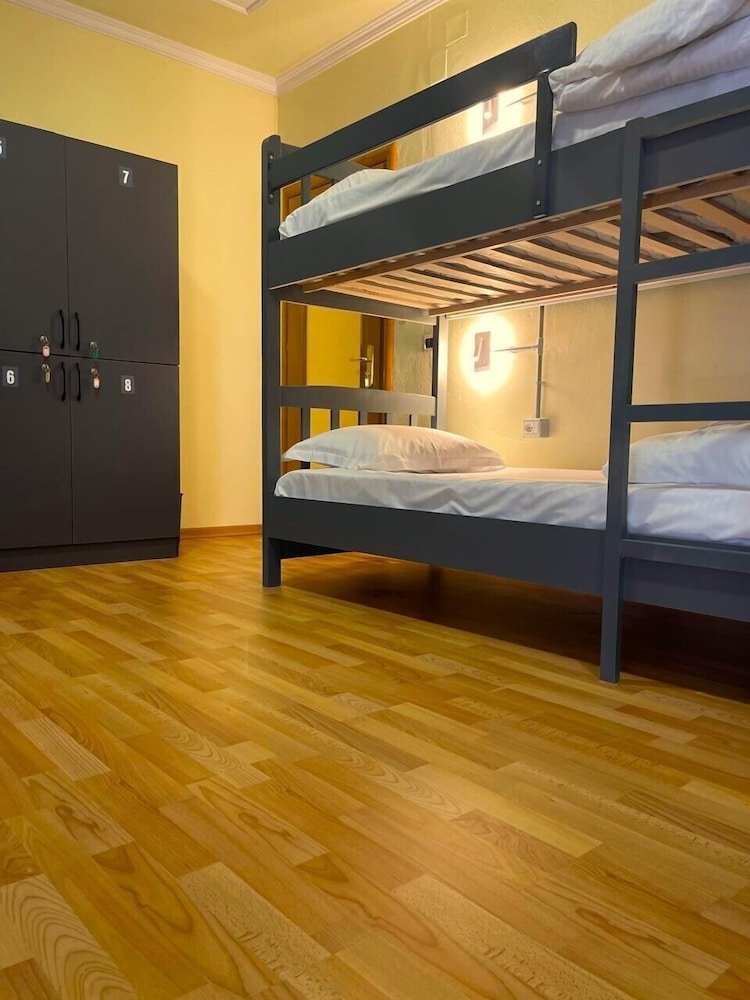 Mandarine Hostel