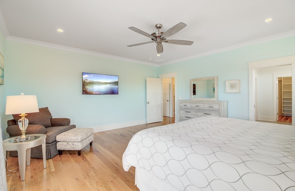 616 Carolina Boulevard by Avantstay Ocean Views From Decks