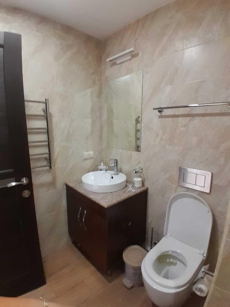 1bdr luxury apartment