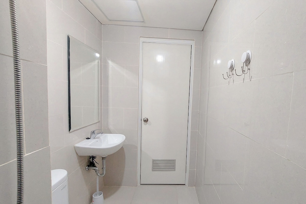 Tranquil Space 1Br Apartment At Podomoro City Deli Medan