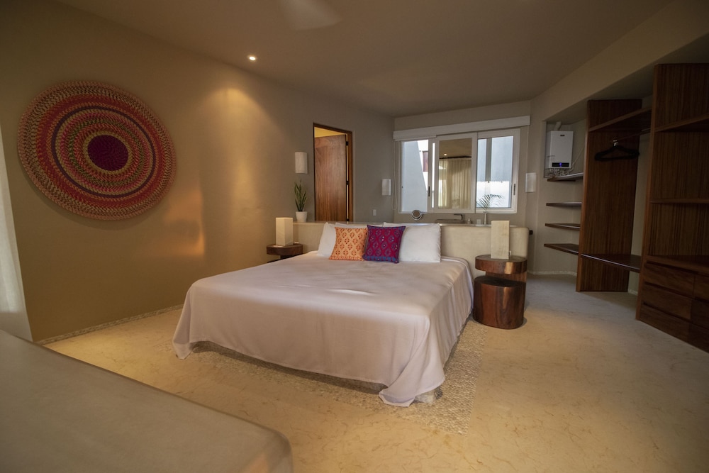 Punta Majahua Condos