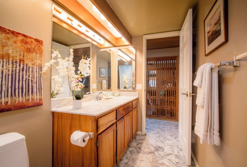 Polo Beach Club Vacation Rentals - APlus Resorts