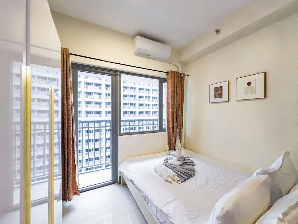 GemstoneBR in SMDC Fame Residences