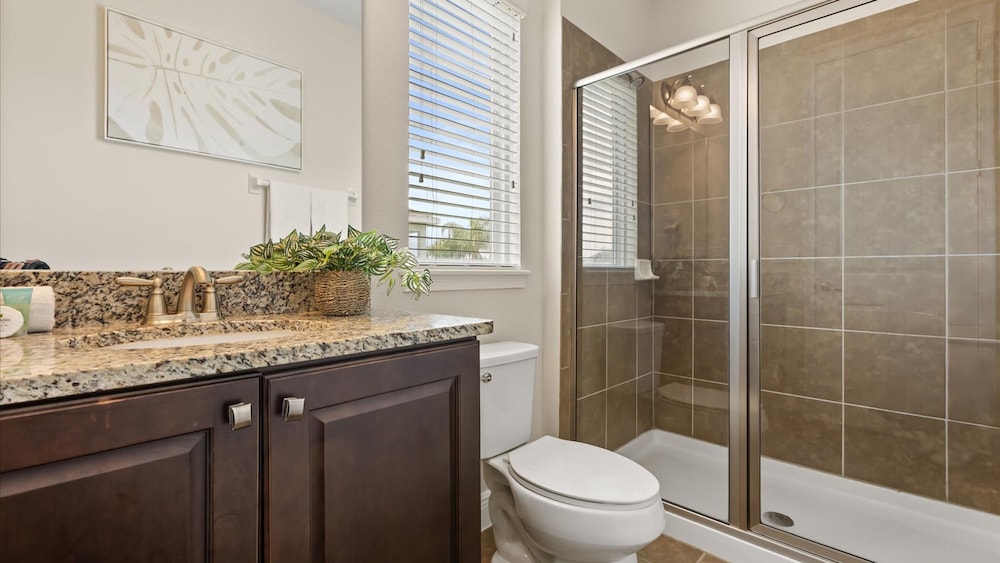 Upstay Spacious 5BR Villa Private Pool and Hot Tub