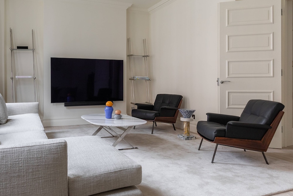 Sloane Court East VI by Onefinestay