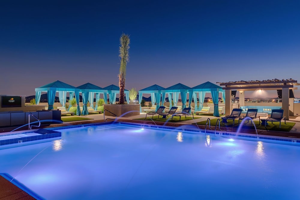 Rooftop Pool with Views-King Beds-Parking 1123 - Property Image 27