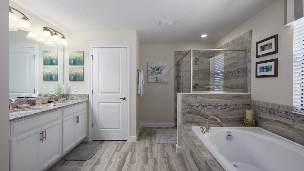 Championsgate Resort 6 Bedroom Private Pool Home with Theater 6 Home
