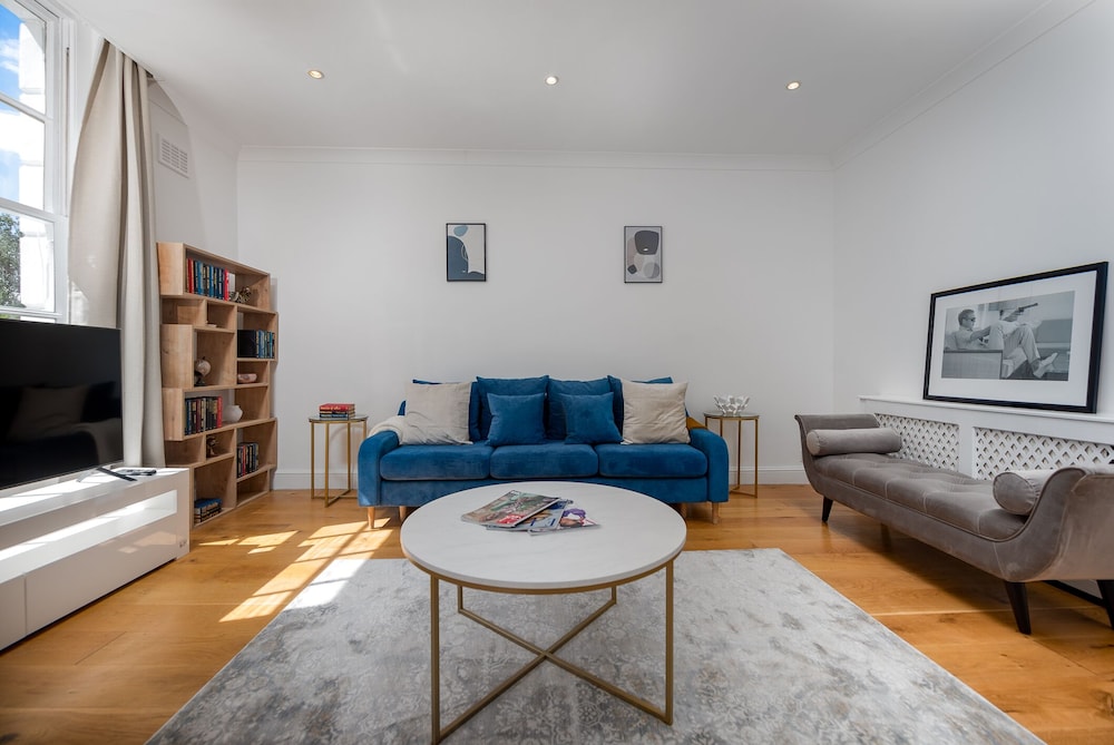 Anderson Street by CAPITAL
