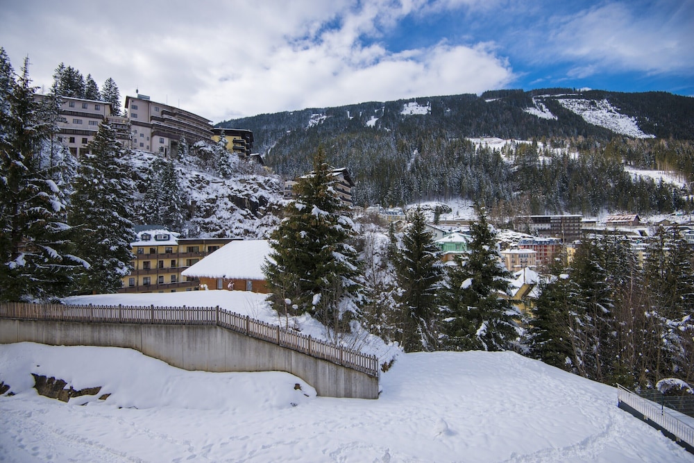 Apartment Bad Gastein Near Ski Lifts