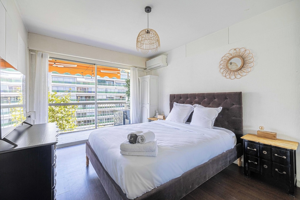 Modern Apt 1bd/4p With Large Balcony - Cannes view 4