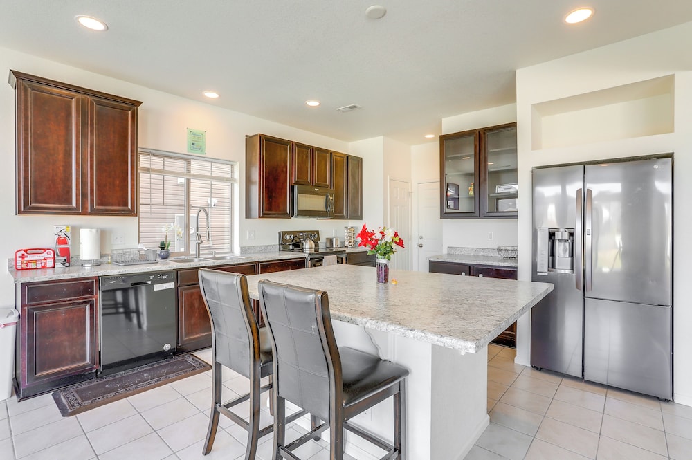 10 Mi to Dia: Family Home w/ Yard!