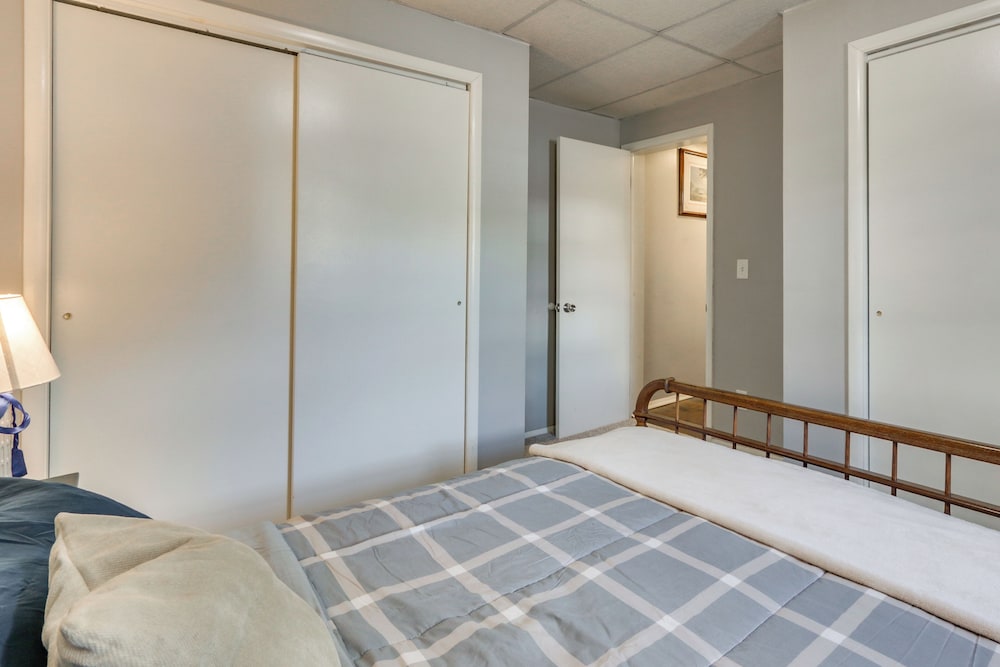14 Mi to Black Moshannon! Pet-friendly Apartment