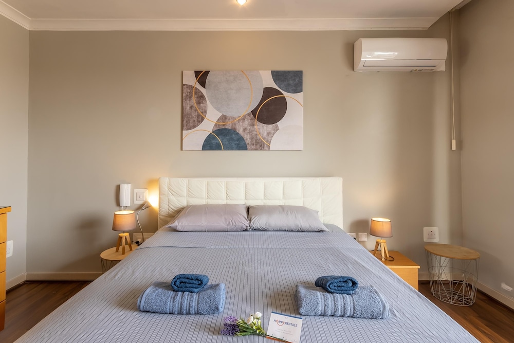 Modern Penthouse Savoy Garden in Gzira
