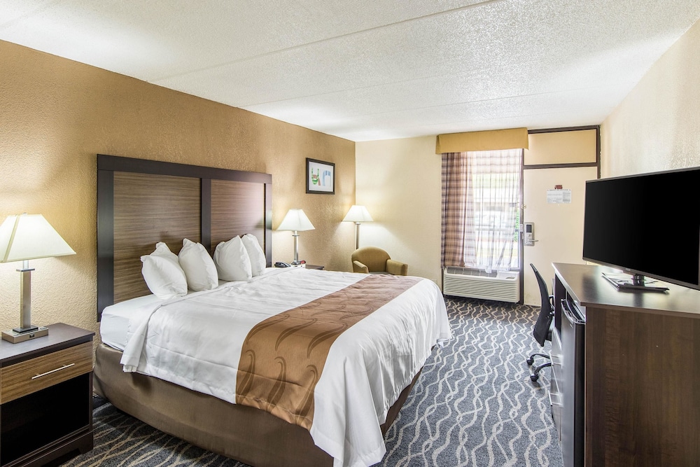 Quality Inn - Property Image 20