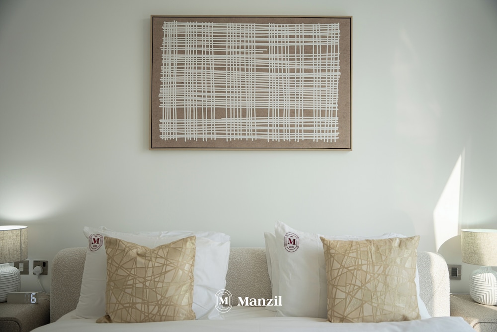 Manzil - Modern 1BR w Stunning Lake View