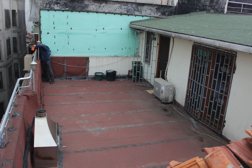 Chambers Of The Boheme - Hostel