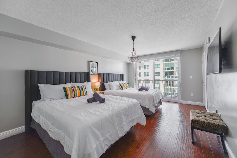 Stylish  Condo in Brickell Free Parking