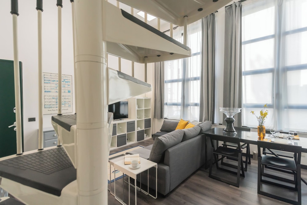 Architect's Loft by Rent all Como
