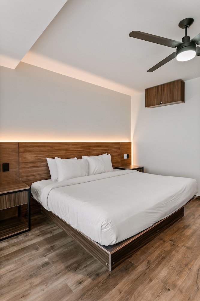 Suites Álamos by Homirent