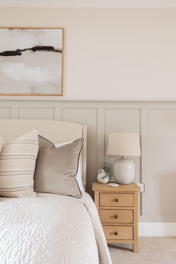 Stylish 3Bd Townhouse In Central Winchester