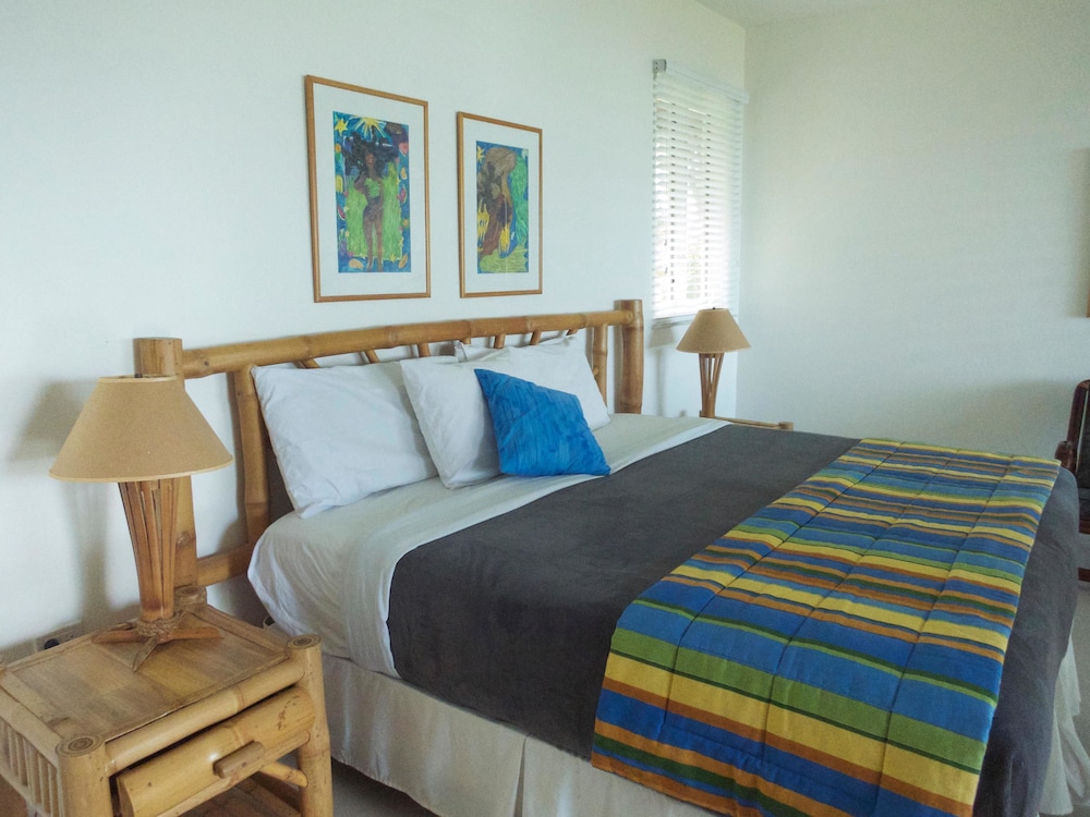 Siesta - Runaway Bay 5BR