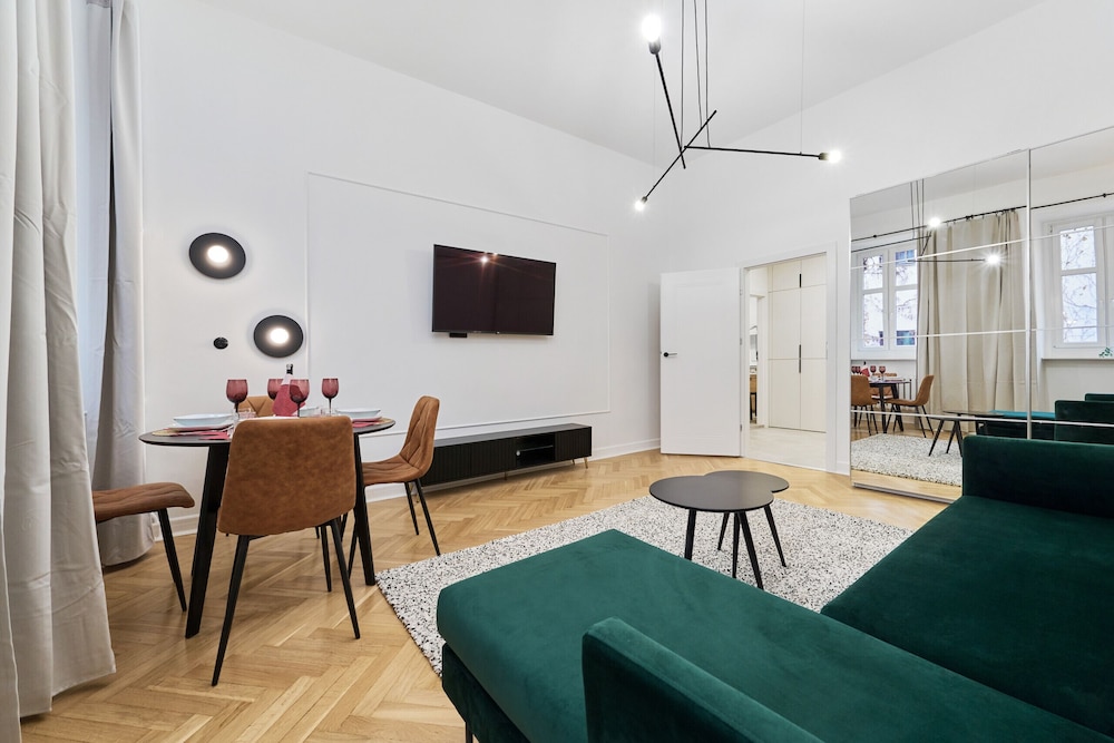 Wrocław Rynek Apartment by Renters view 5