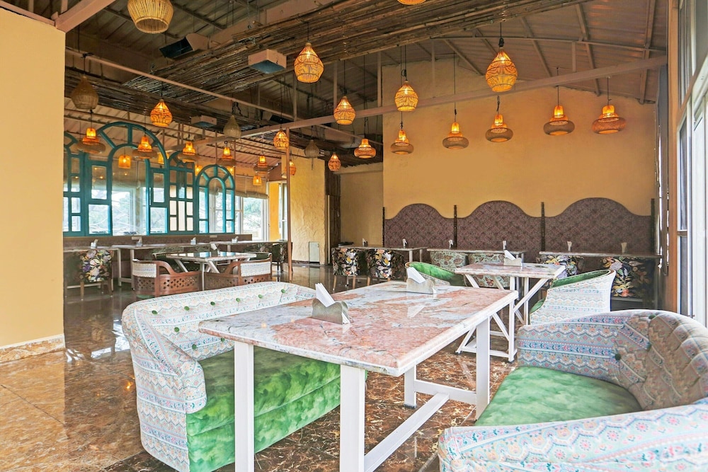 Stylish Room With Mesmerizing View Dharamshala