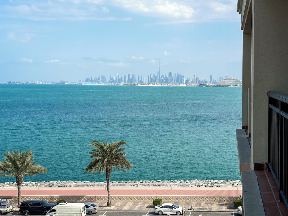 Resort Apartments - Royal Amwaj North