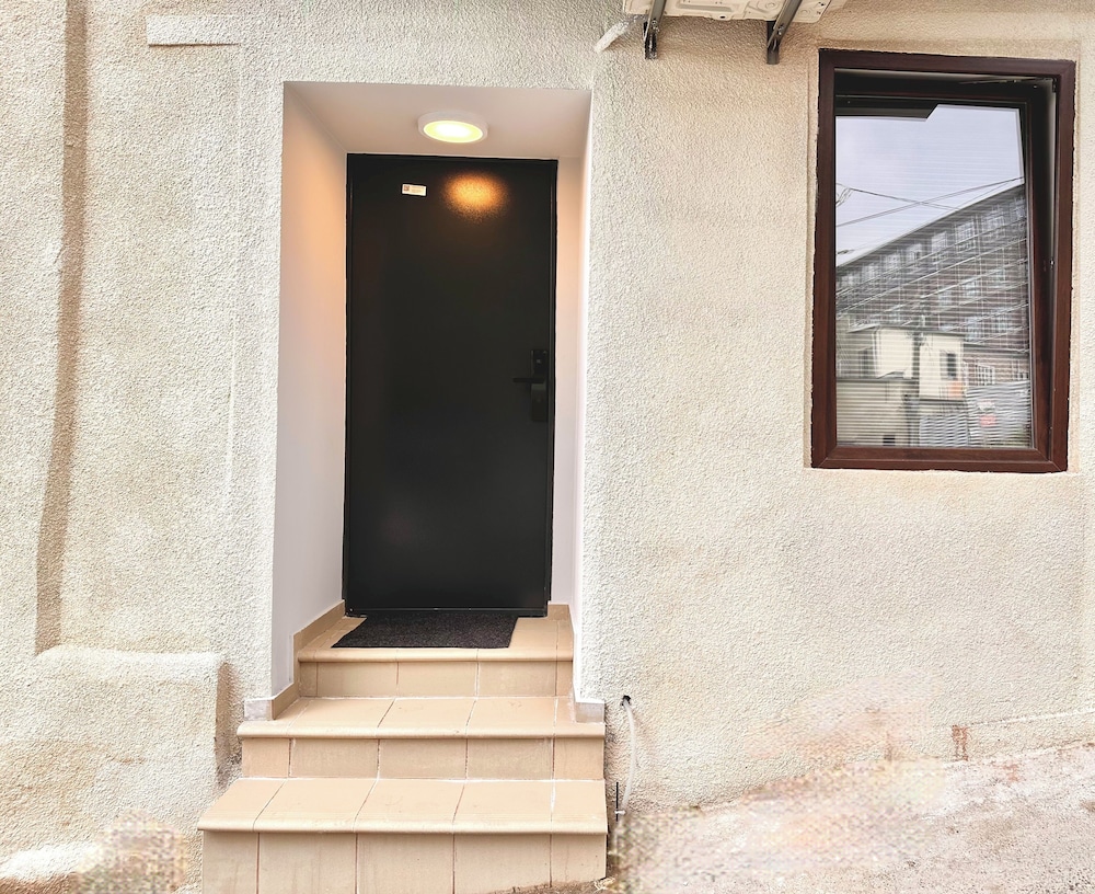 The Akoya Pearl - 2 Beach Homes Steps From CWB view 5
