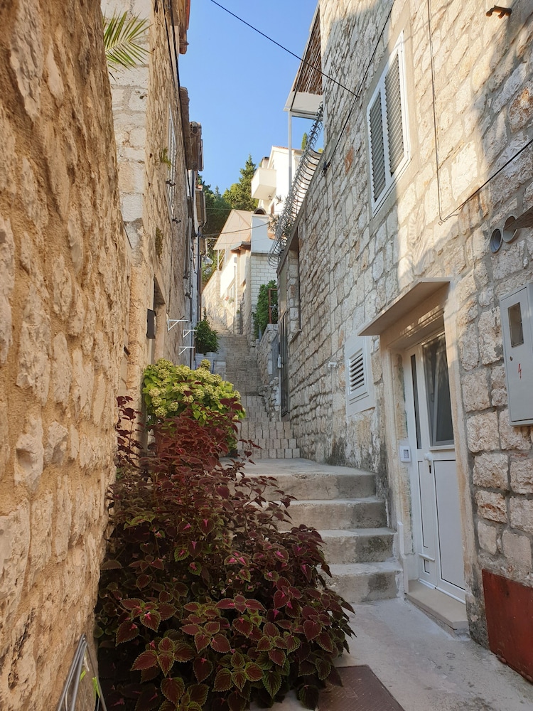 Apartments Nona