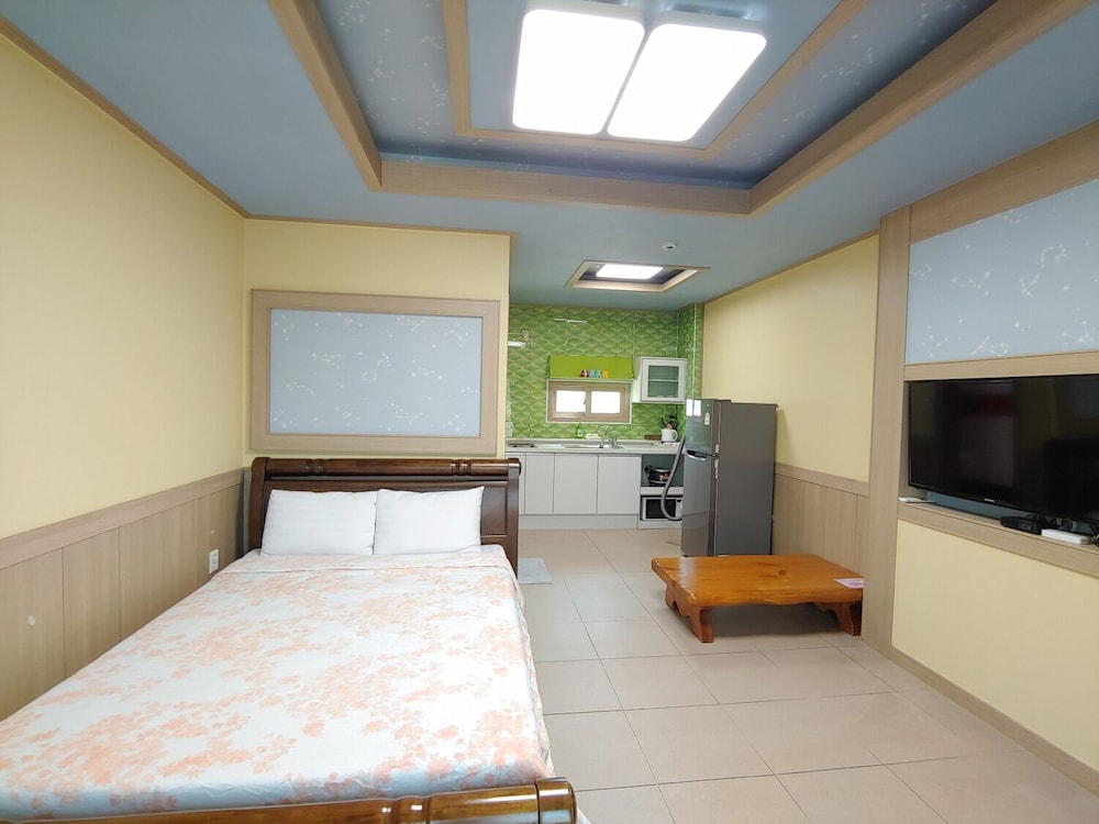 Gyul House
