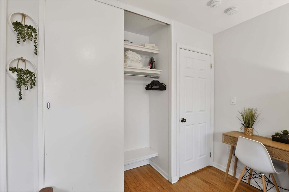 Elegant Home With Game Room Near Bwi 3 Bedroom Home