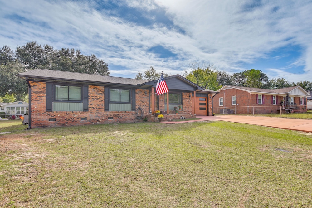 1 Mi to Fort Bragg: Family Home w/ Backyard