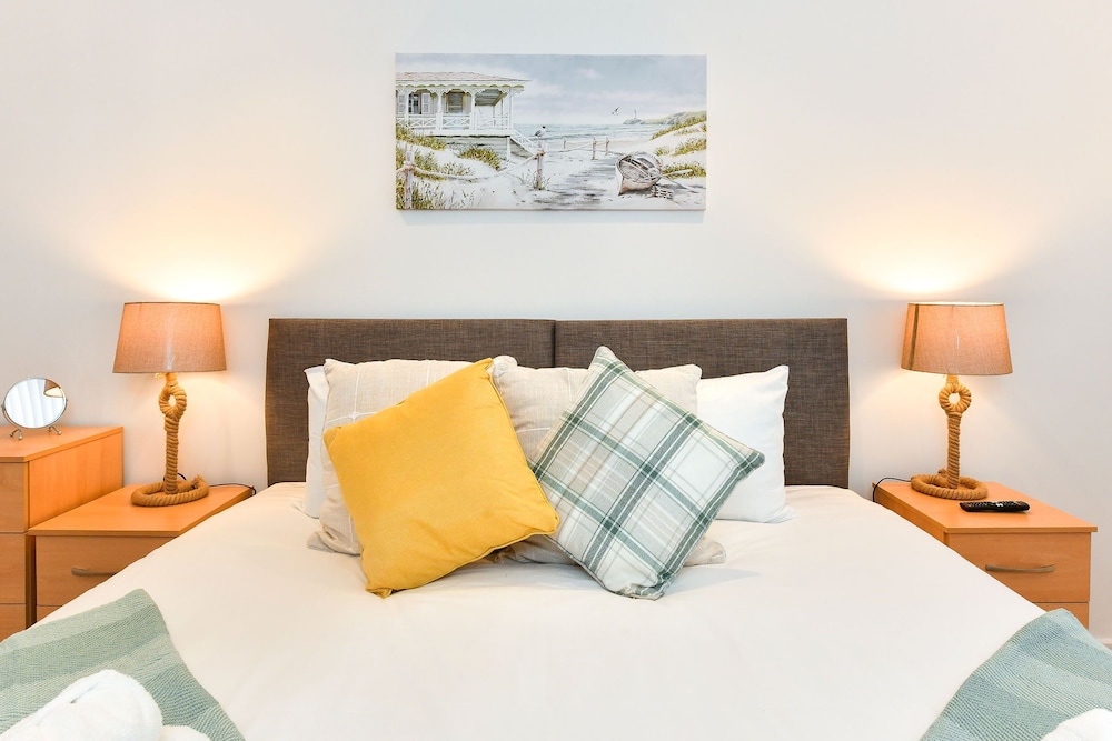 Just Stay Wales - Meridian Wharf view 2