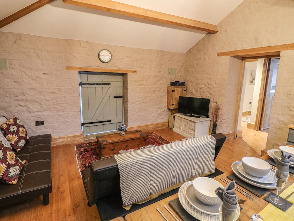 Matlock Vacations - The Carriage House - Property Image 12