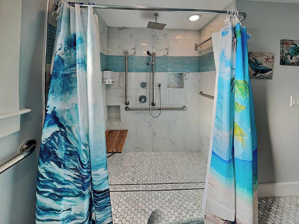 Seawall Celebration Manor by Ryson Vacation Rentals