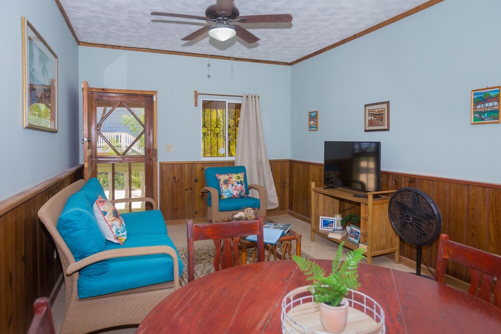 Roatan Ocean View - Ground Floor 2 Bedroom Apts