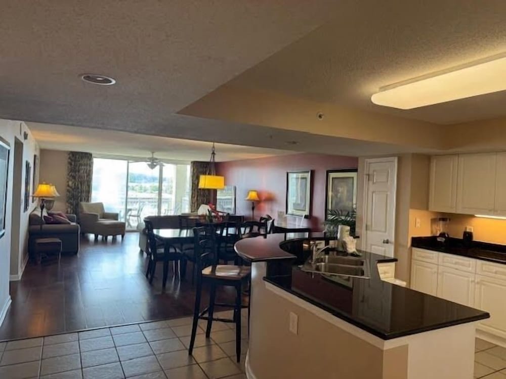 Yacht Club 2-203 3 Bedroom Condo