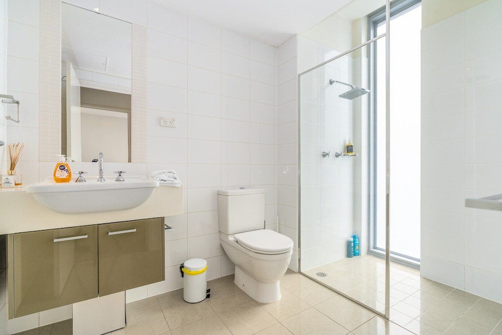 Modern Two-story City Pad With Pool,