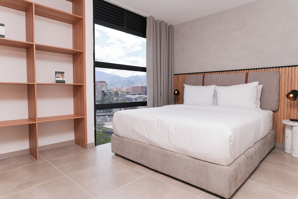 Metropolitan Living by HOUSY