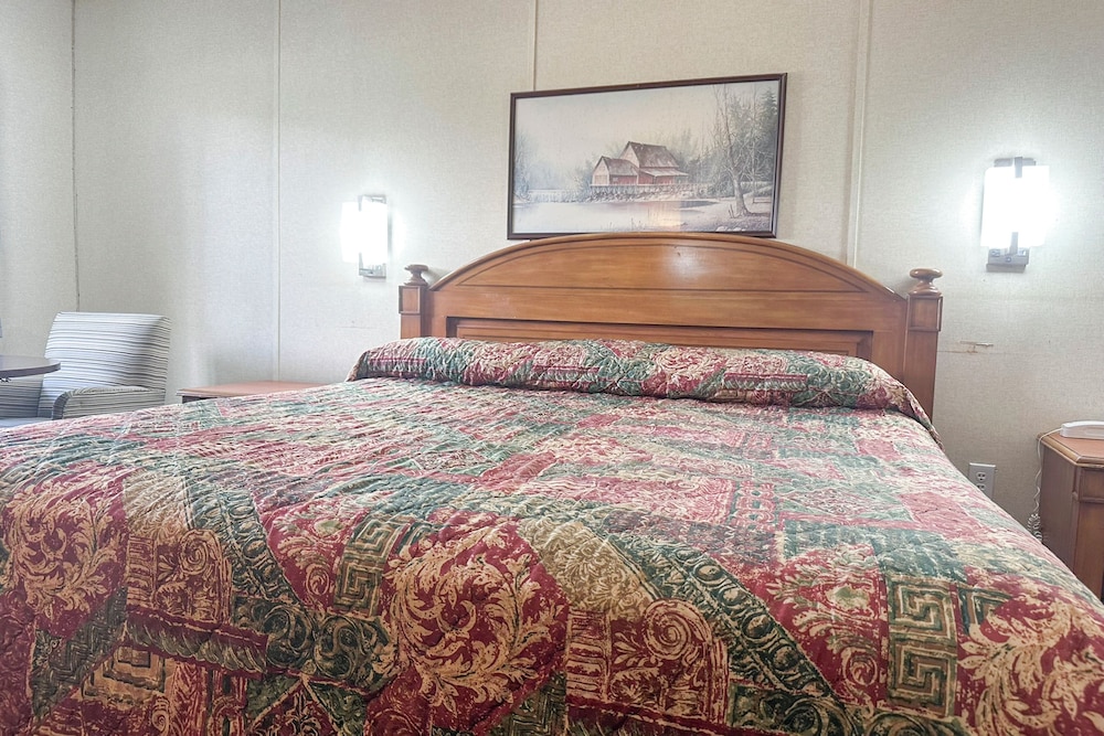 Louisville Inn By Oyo Louisville Municipal Airport