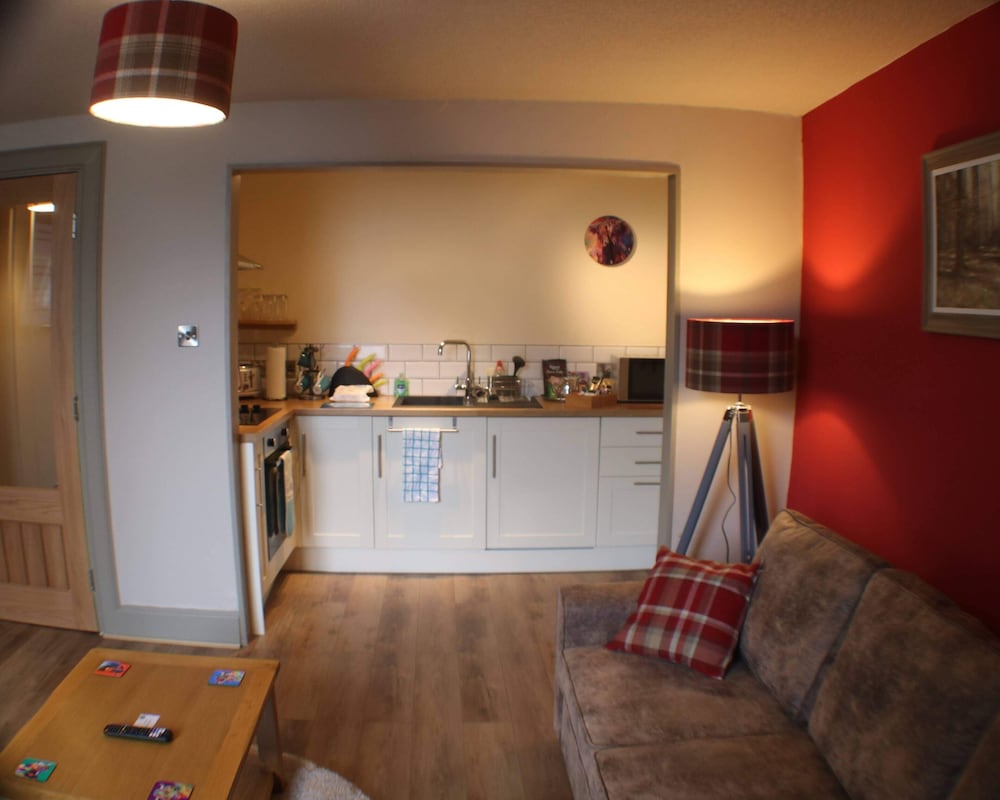 1 Bed Flat - Sleeps 2 - Wifi view 5