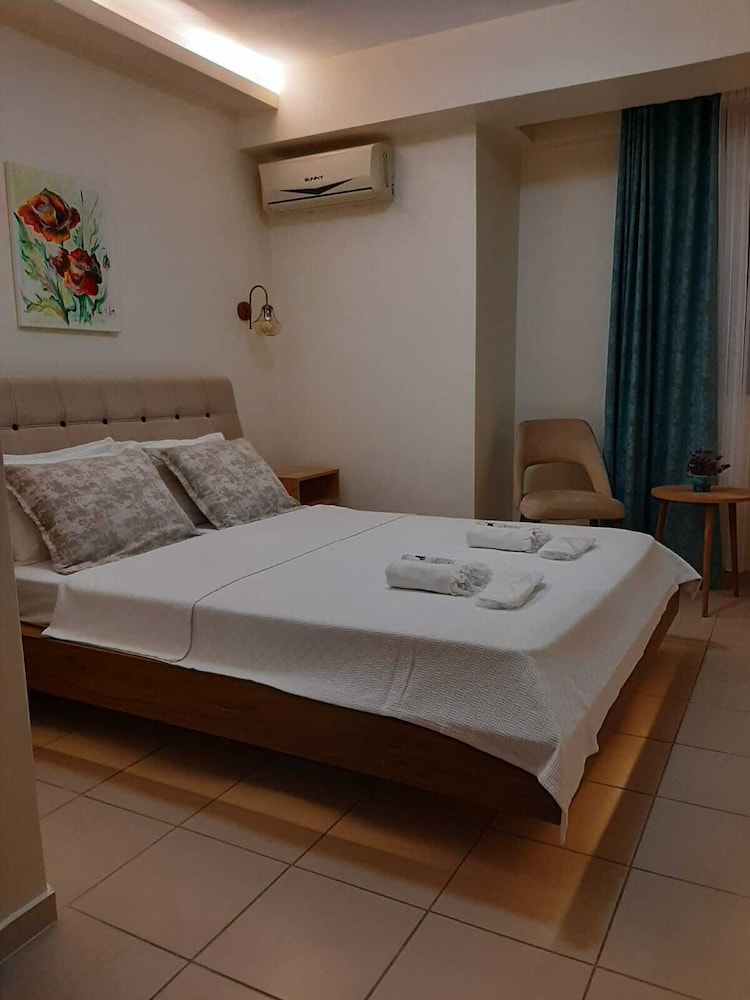 Delos Otel