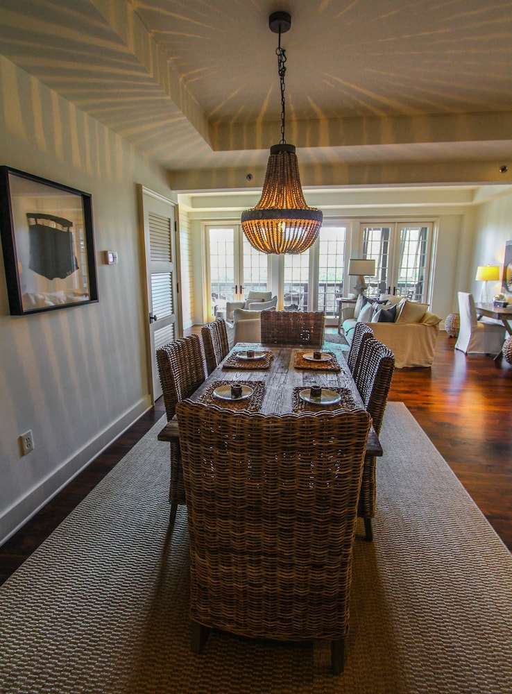 Rosemary Beach Rentals by Counts-Oakes