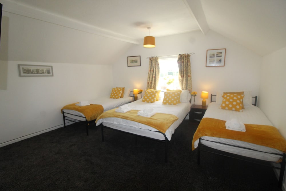 Rotherham Vacations - High Street House - Property Image 18